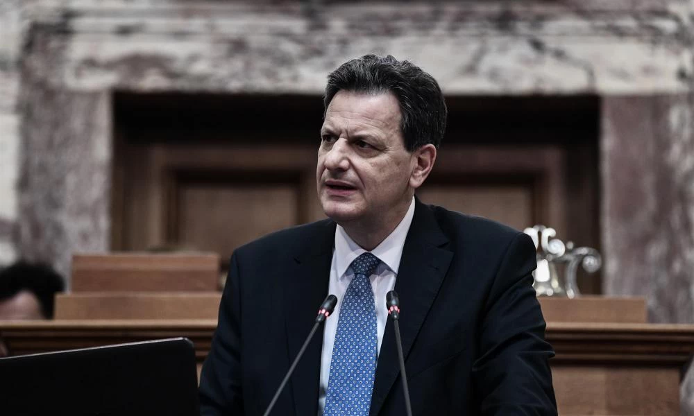 Σκυλακάκης: ''Από το κοινωνικό κράτος επιδοτούνται και φοροφυγάδες''